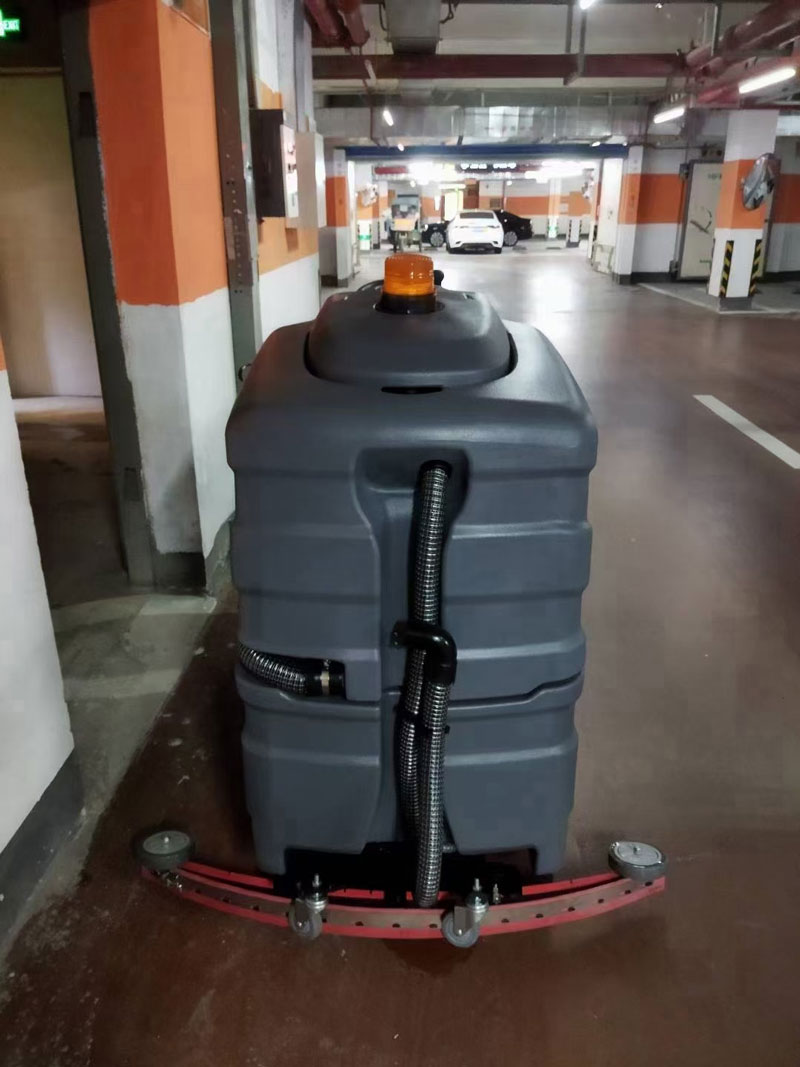 停車場洗地機多少錢一臺